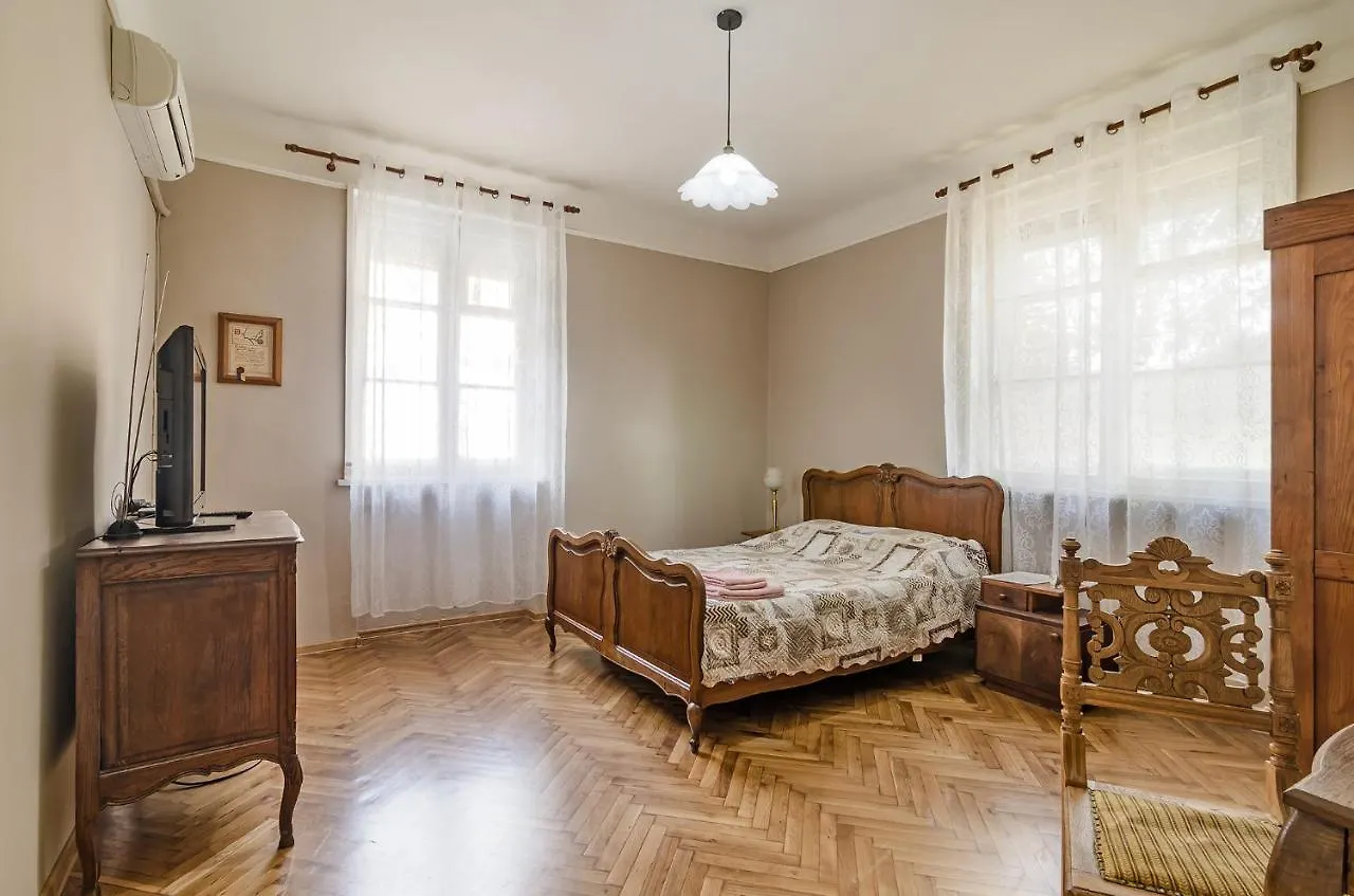 Апартамент Жасмин Apartment Varna